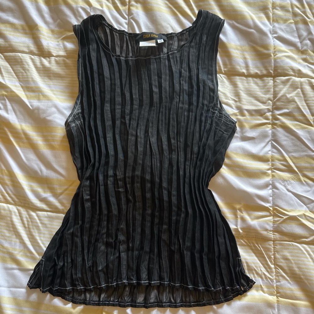 Black Pleated Sleeveless Top